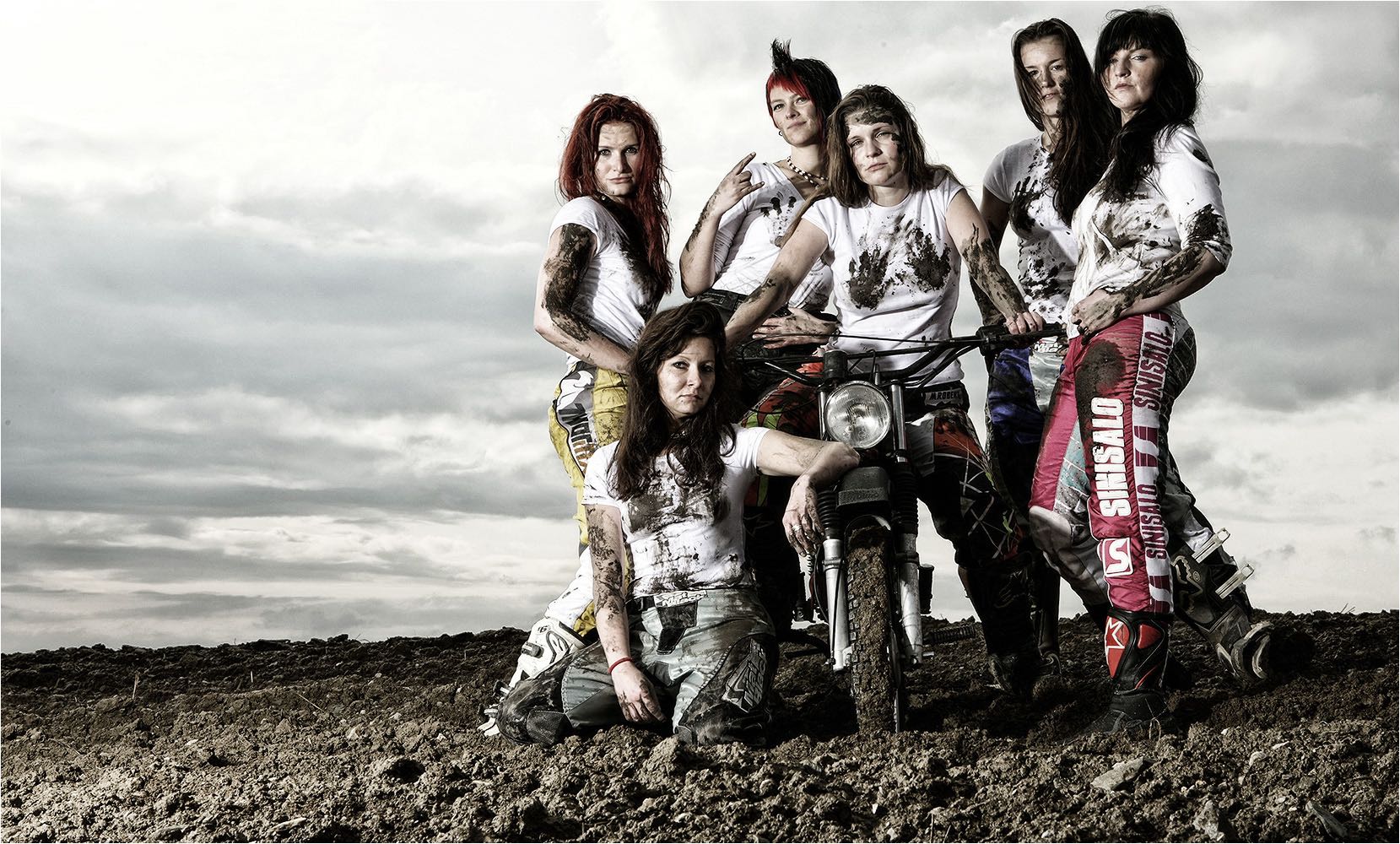  Reportagefotografie. Reportage über die „Höllenhühner“. On Location Fotografie mit vorhandenem Licht. Copyright by Fotostudio Jörg Riethausen 